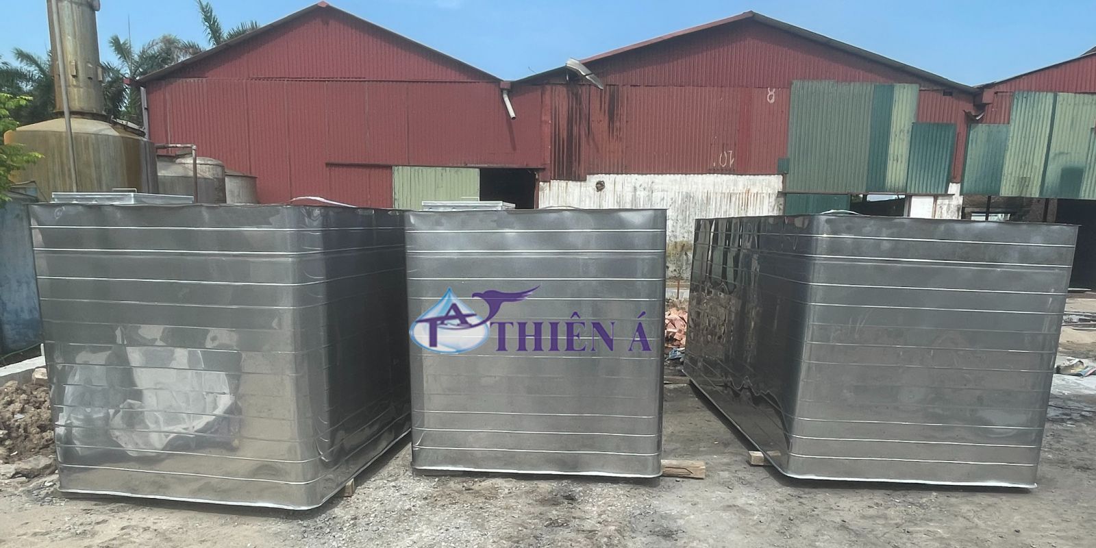 Bồn ngầm inox Thiên Á có cấu tạo đơn giản bao gồm thân bồn và nắp bồn